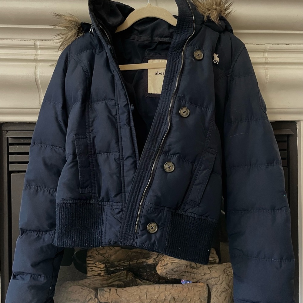 ABERCROMBIE navy puffer, size S
